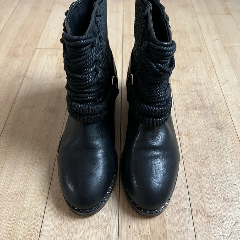 Ivy Kirzhner Bond Engineer Black Leather Rope Detail Mid Top Boots Size 7.5 Boho - Picture 4 of 10